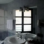 Hotel Gijon Hotell 3*