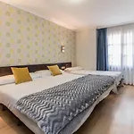 Hotell Hotel Gijon 3*