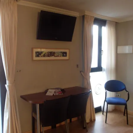 Hotel Hotel Gijon 3*