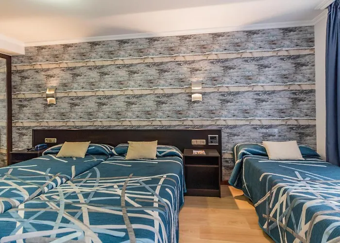 Hotel Gijon מלון גיחון